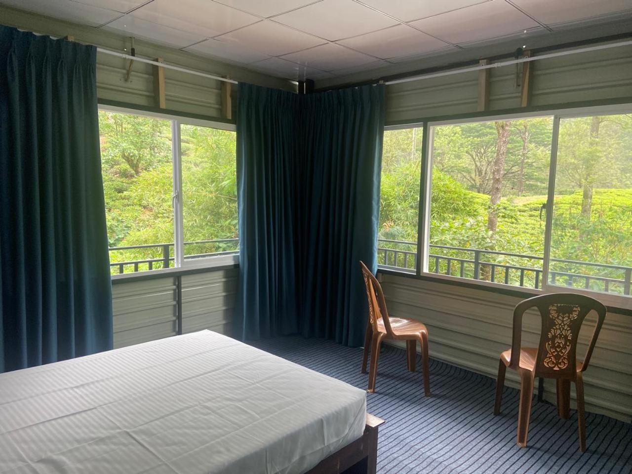 Shan Hotel Nallathanniya Esterno foto