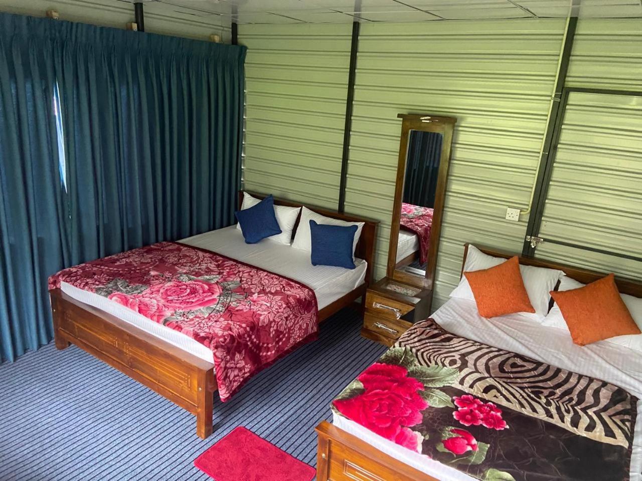Shan Hotel Nallathanniya Esterno foto