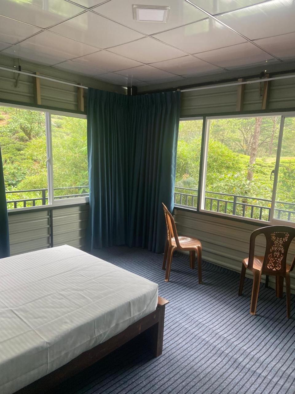 Shan Hotel Nallathanniya Esterno foto