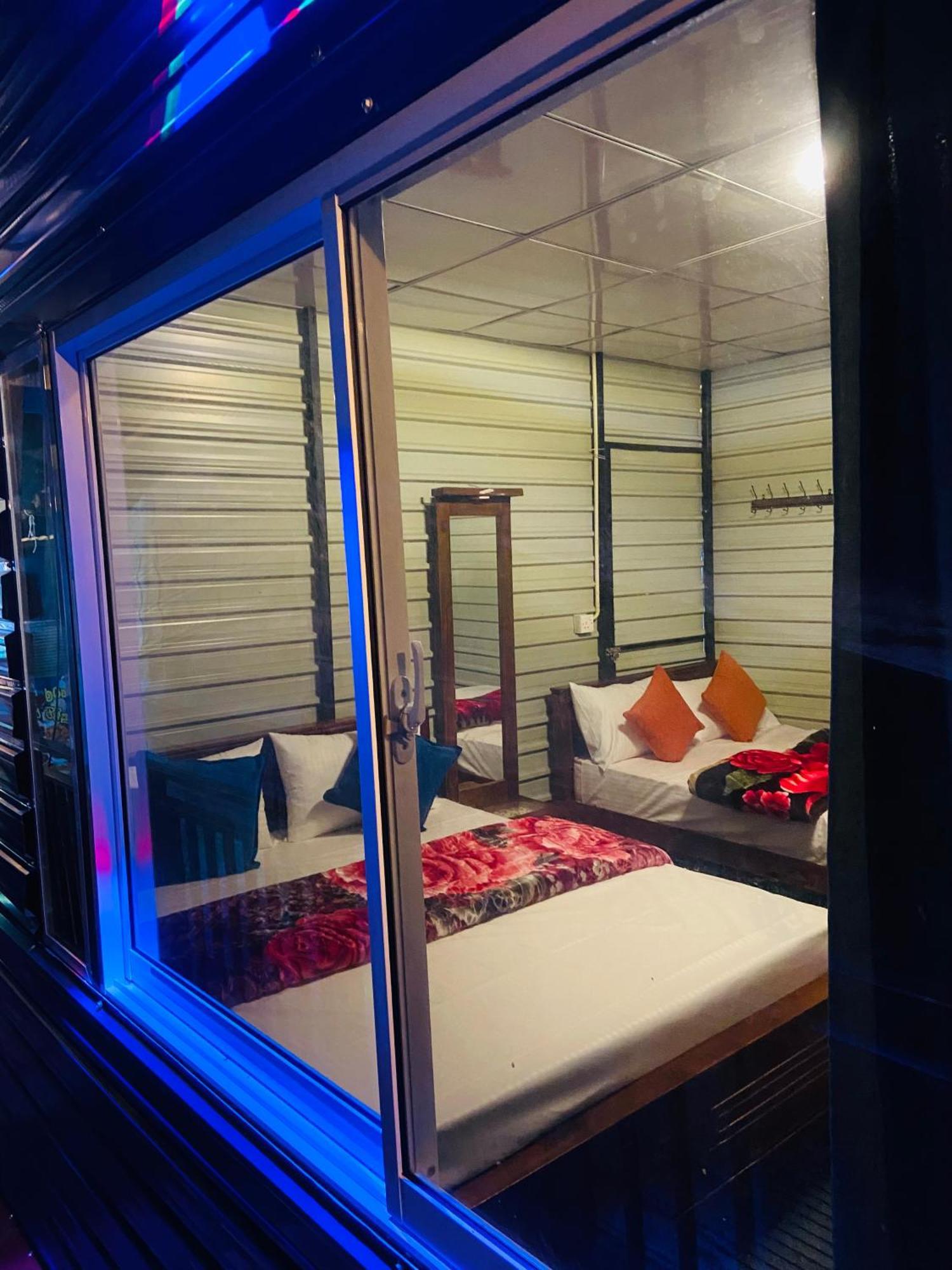 Shan Hotel Nallathanniya Esterno foto
